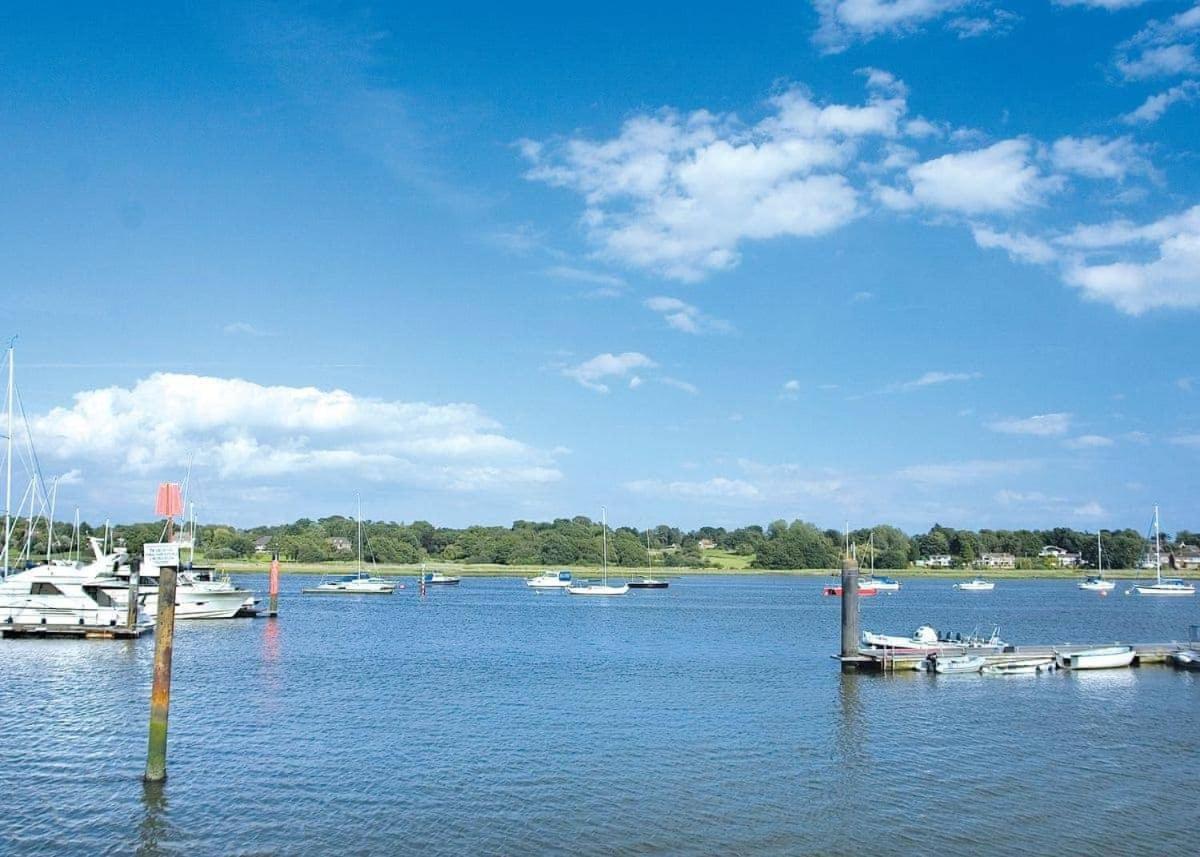 Mercury Yacht Harbour And Holiday Park Lower Swanwick Ngoại thất bức ảnh